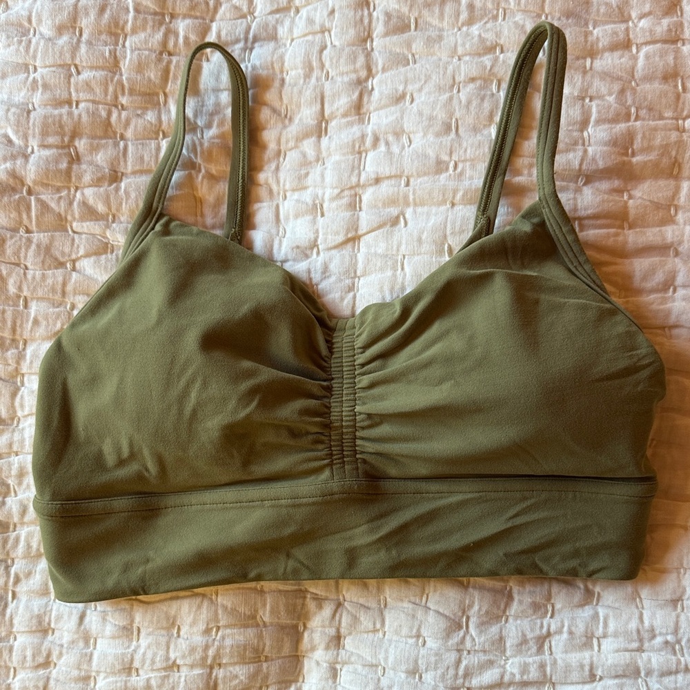 Lululemon Nulu Front-Gather Yoga Bra